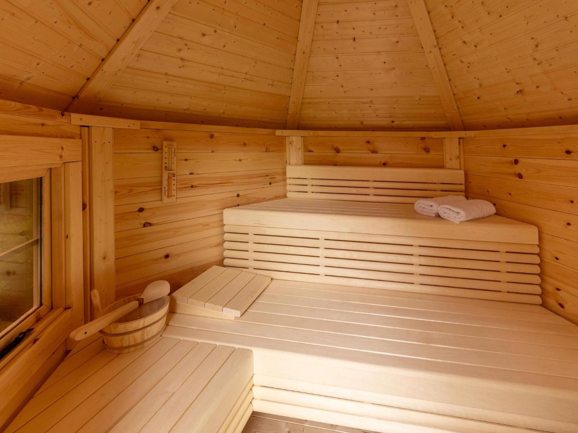 Modern Holiday Home With Sauna By The Sea In Wiek Wiek auf Rugen Bagian luar foto
