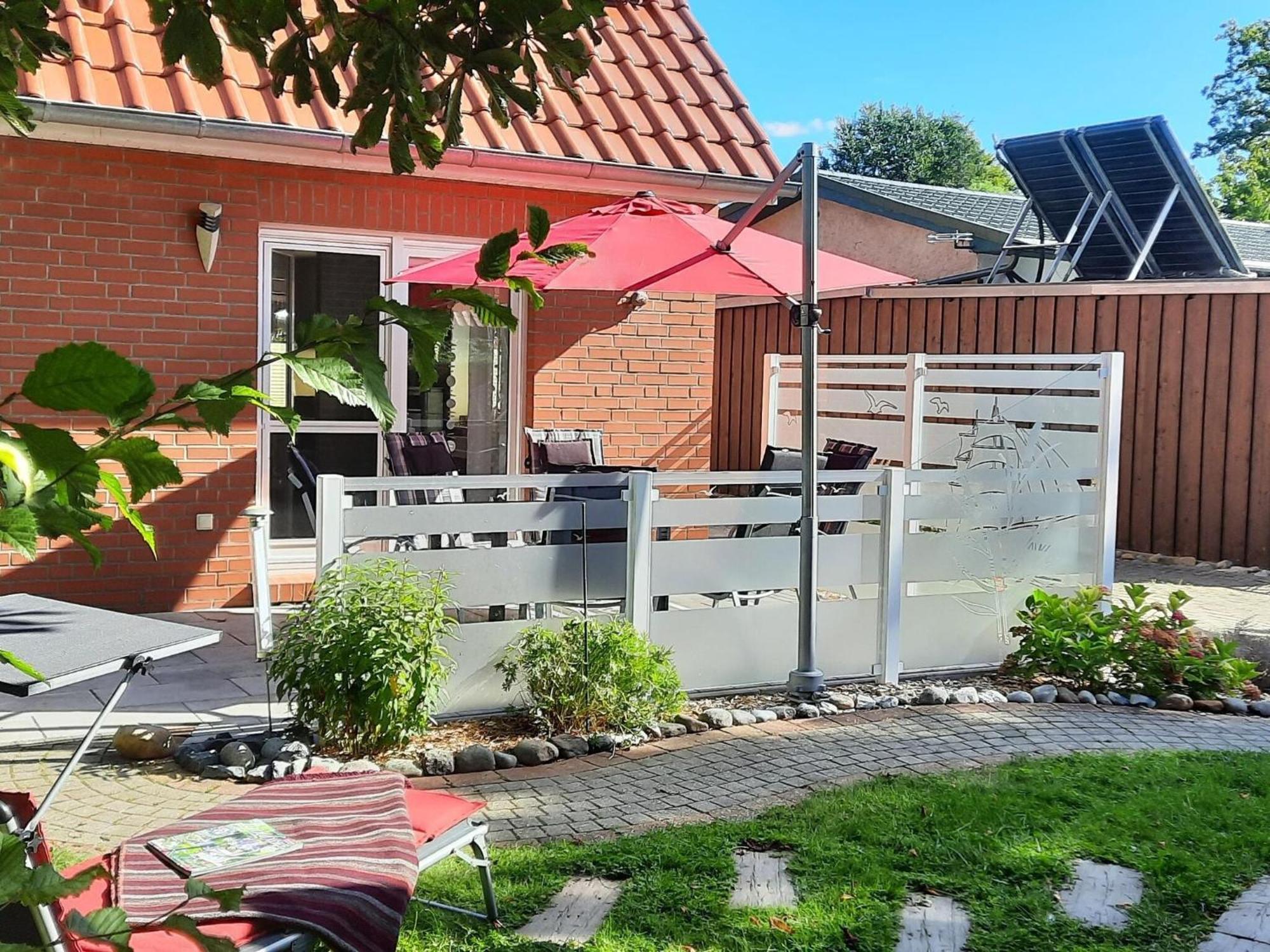 Modern Holiday Home With Sauna By The Sea In Wiek Wiek auf Rugen Bagian luar foto
